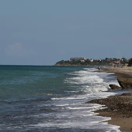 With Exit To Sand Beach Lascari