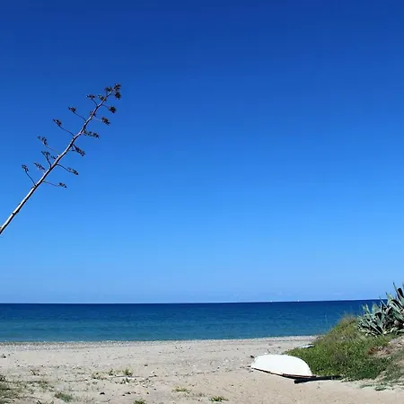 With Exit To Sand Beach Lascari